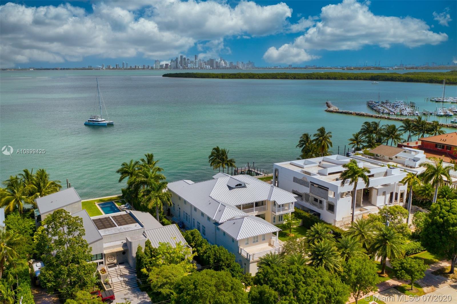 TROPICAL ISLE HOMES SUB 4 - Residential