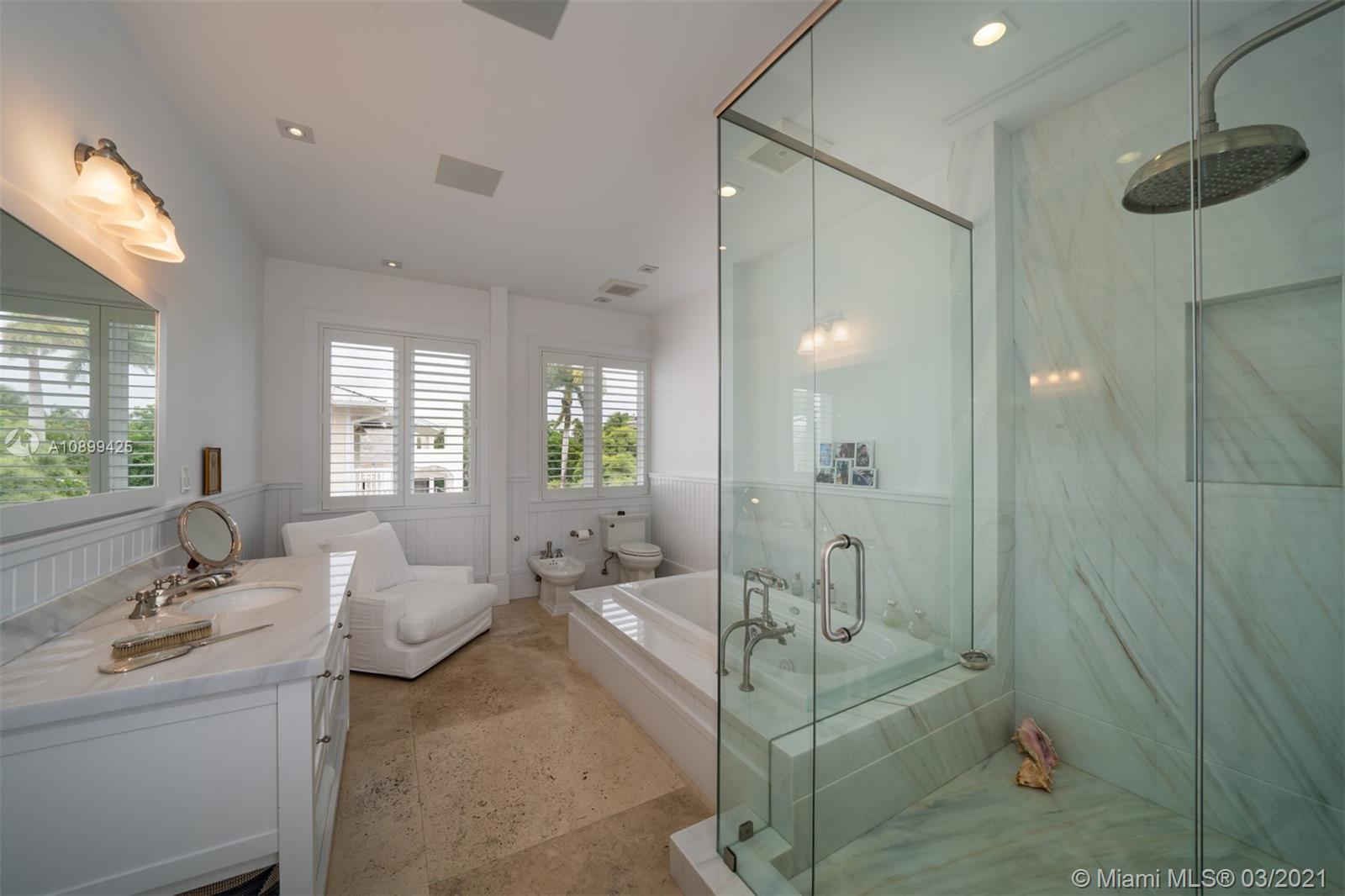 TROPICAL ISLE HOMES SUB 4 - Residential