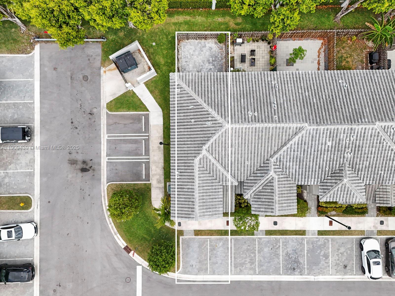 HOMESTEAD PARK OF COMMERC - Residential Lease