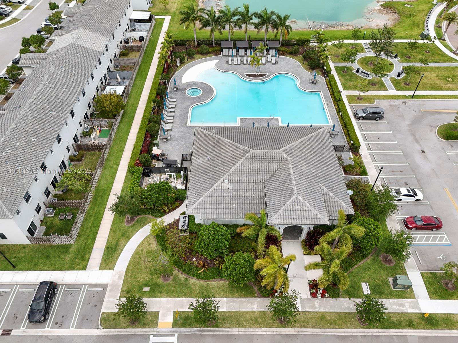 HOMESTEAD PARK OF COMMERC - Residential Lease