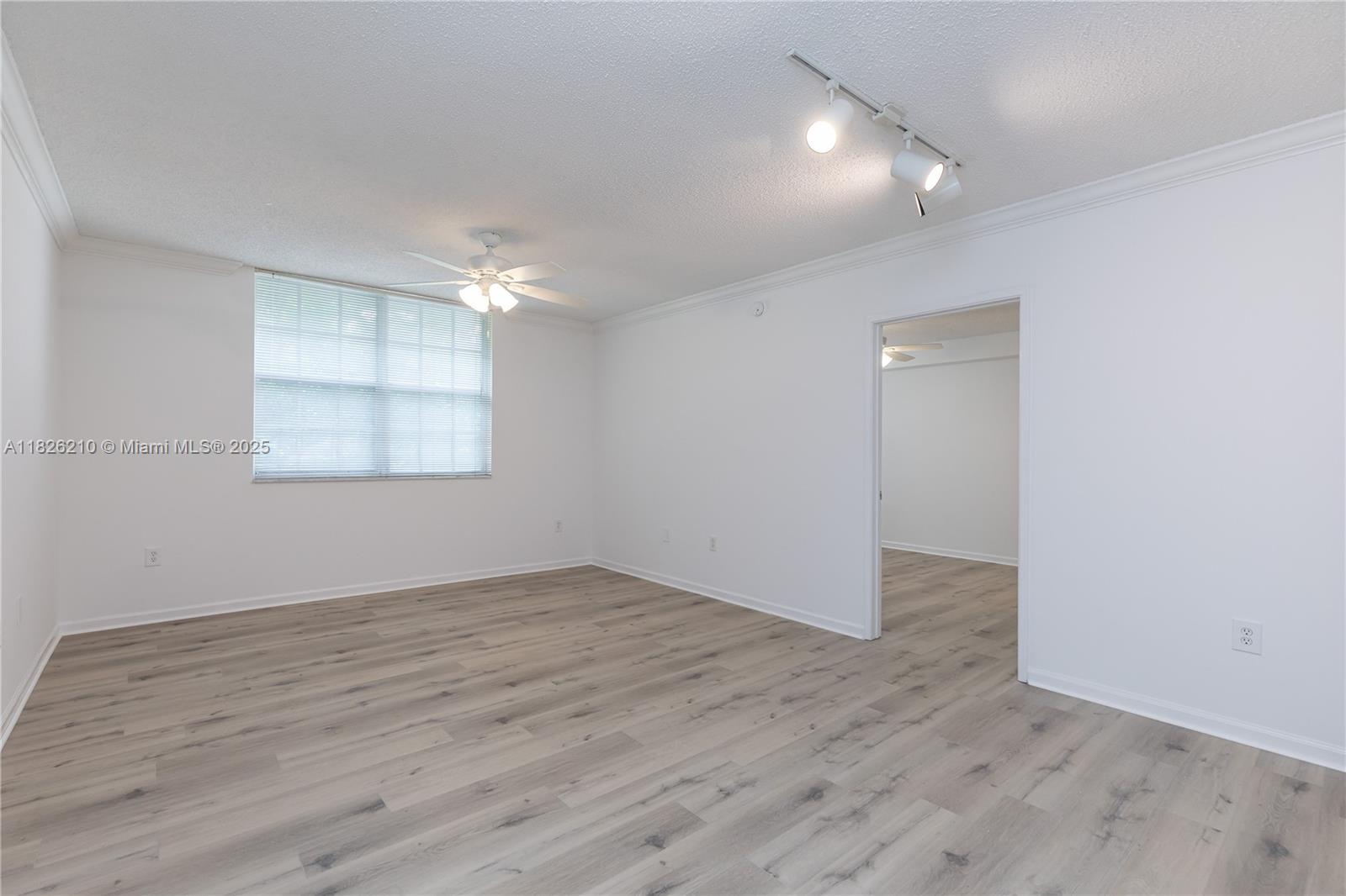 1919 Van Buren St 205A