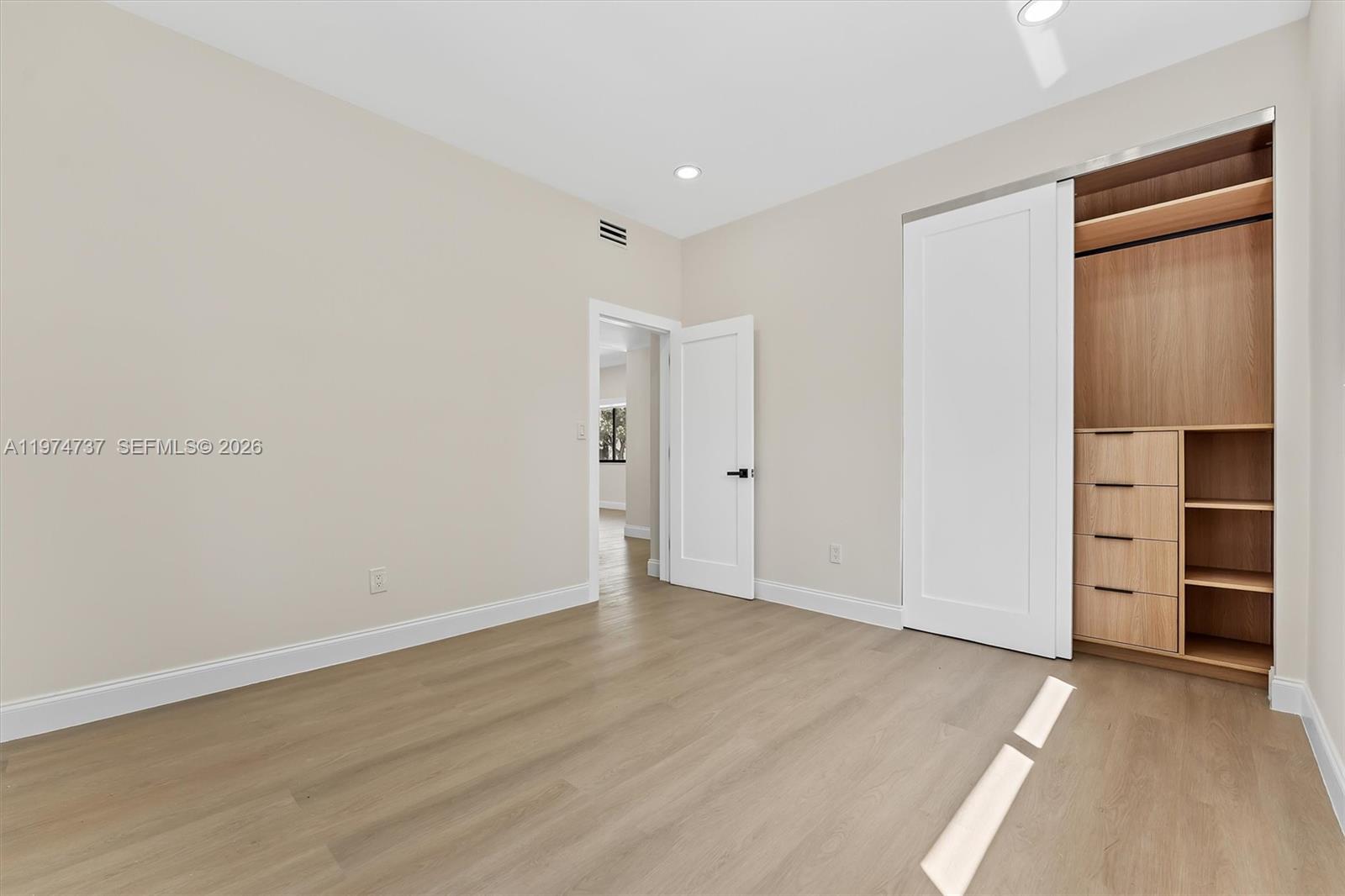 NAUTILUS SUB - Residential