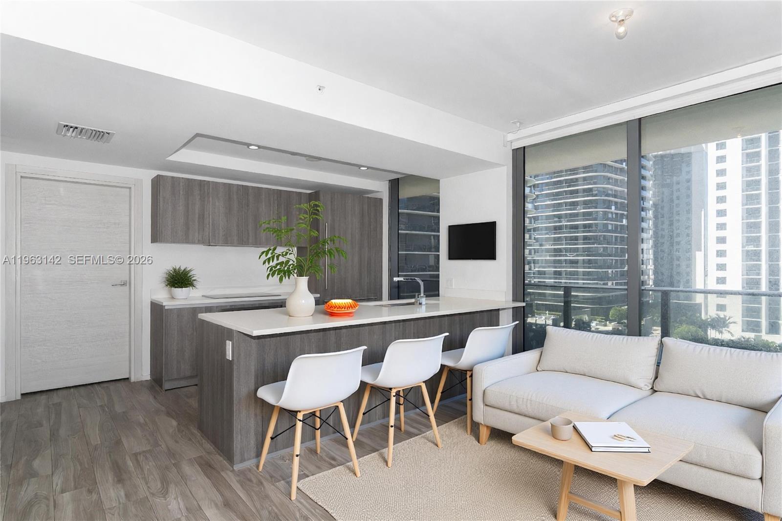 SLS LUX BRICKELL - Residential