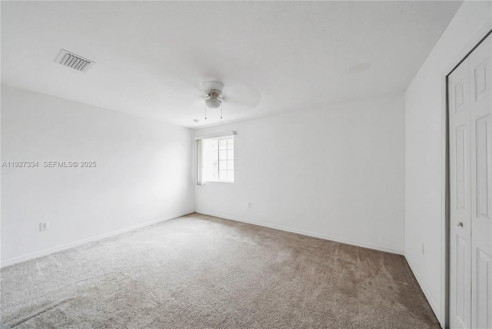 SILVER PALM LAKE - Residential