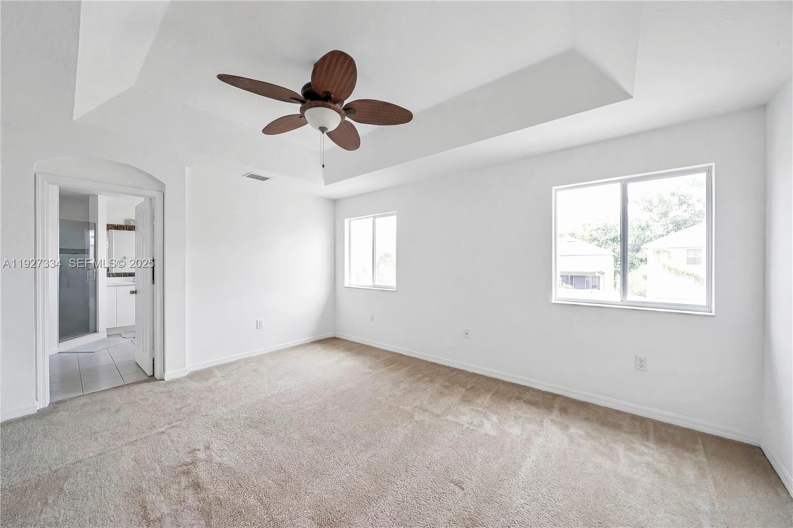 SILVER PALM LAKE - Residential