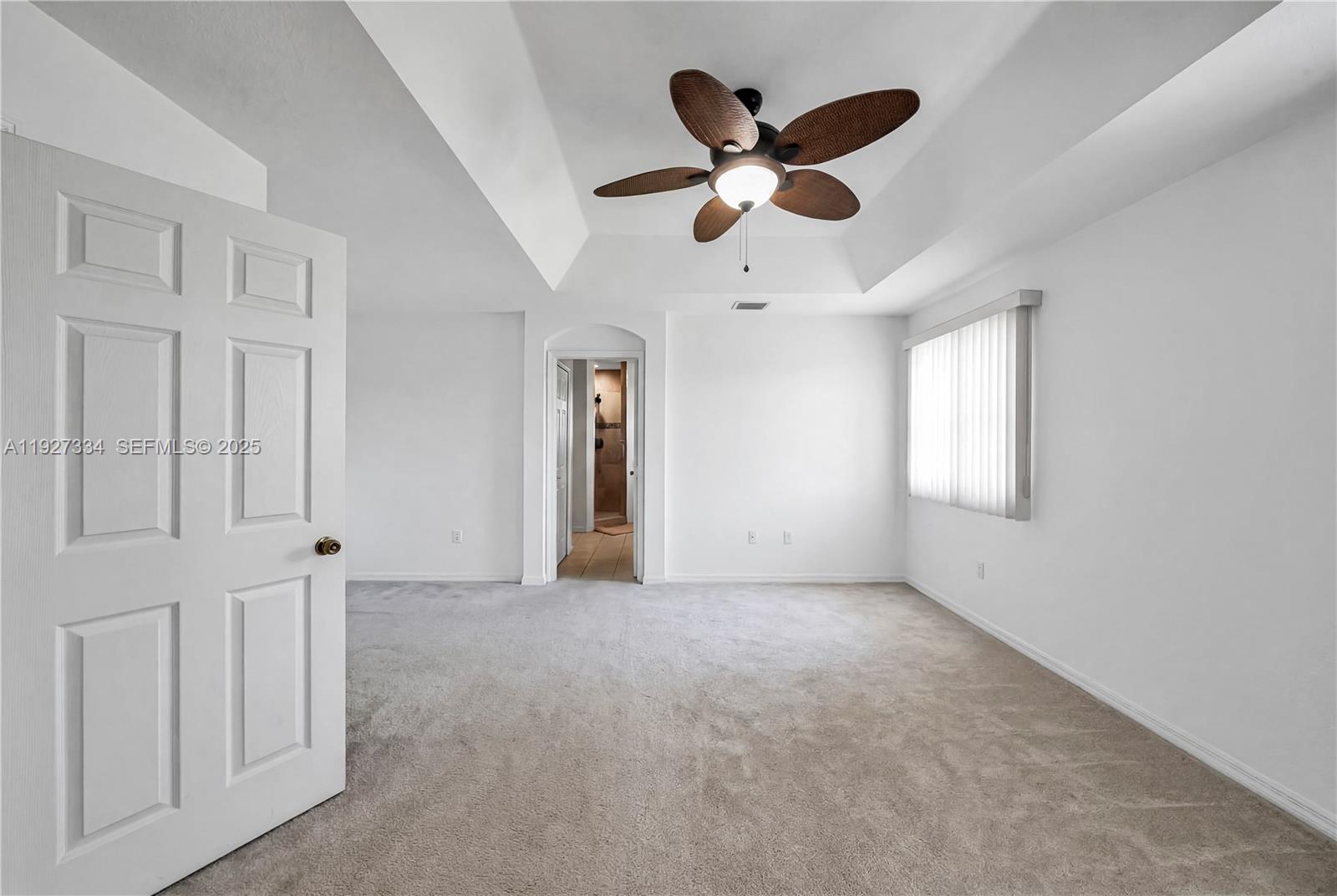 SILVER PALM LAKE - Residential