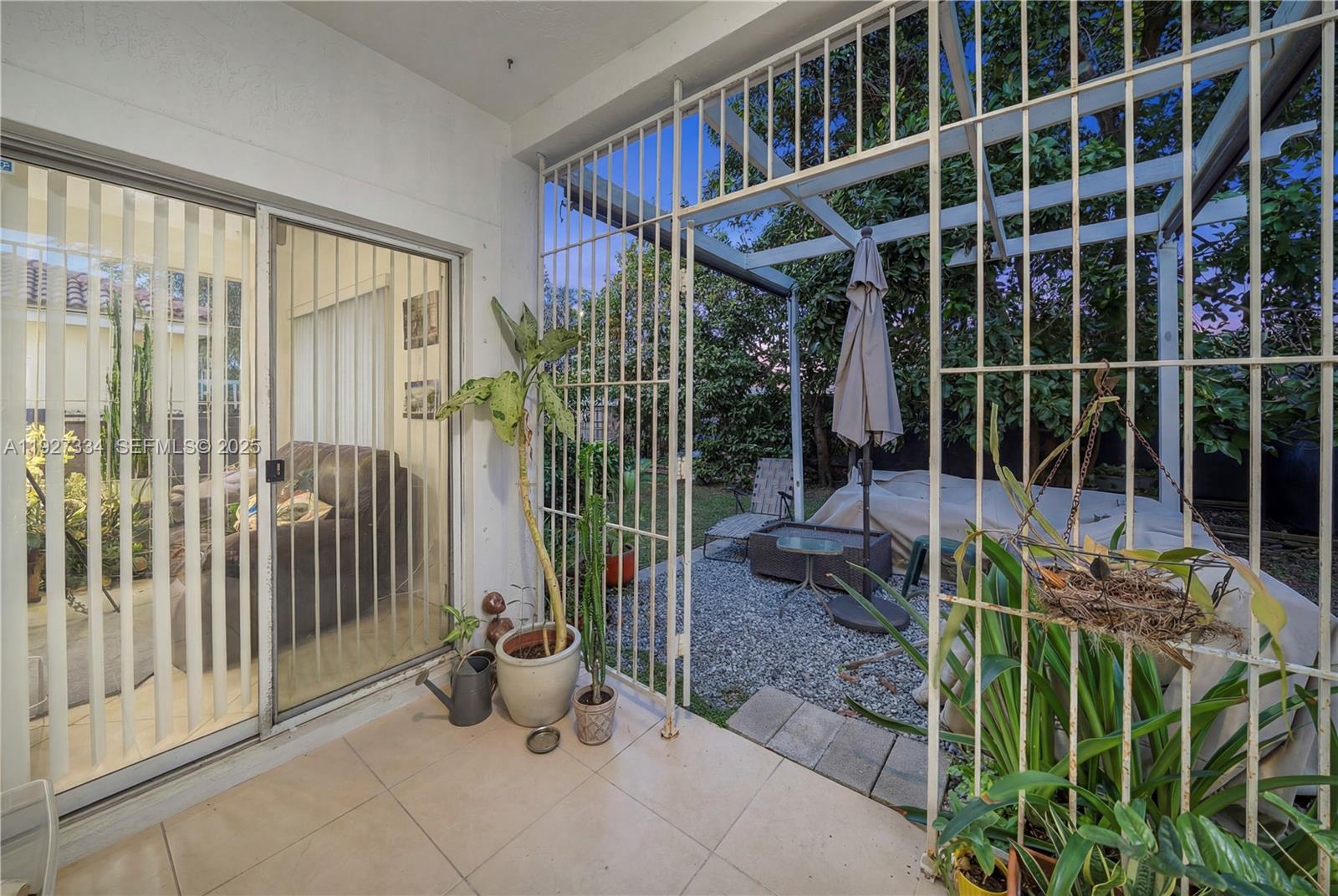 SILVER PALM LAKE - Residential