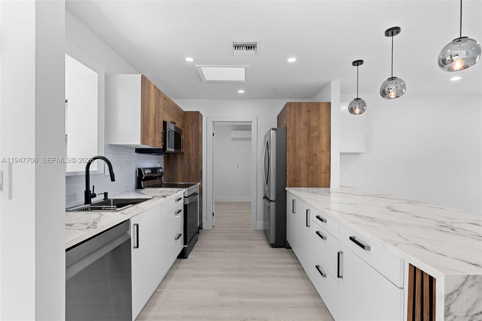 ACRES LAKE ESTATES - Residential