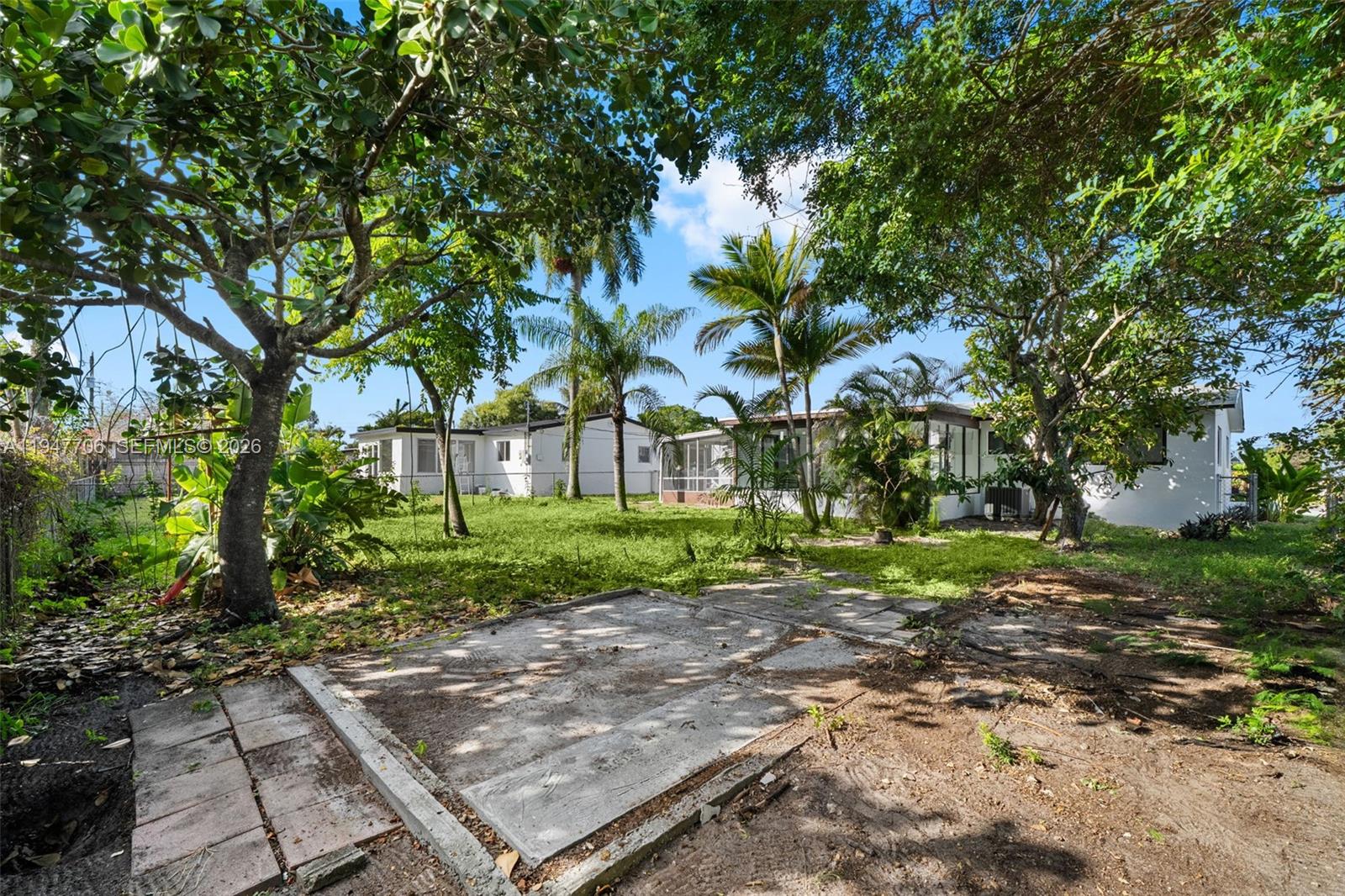 ACRES LAKE ESTATES - Residential