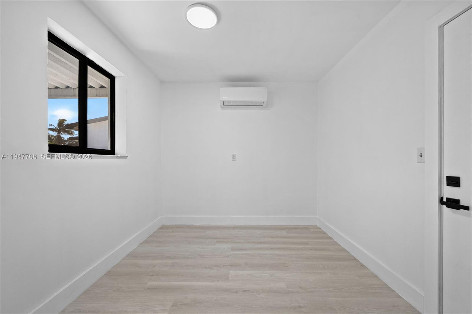 ACRES LAKE ESTATES - Residential