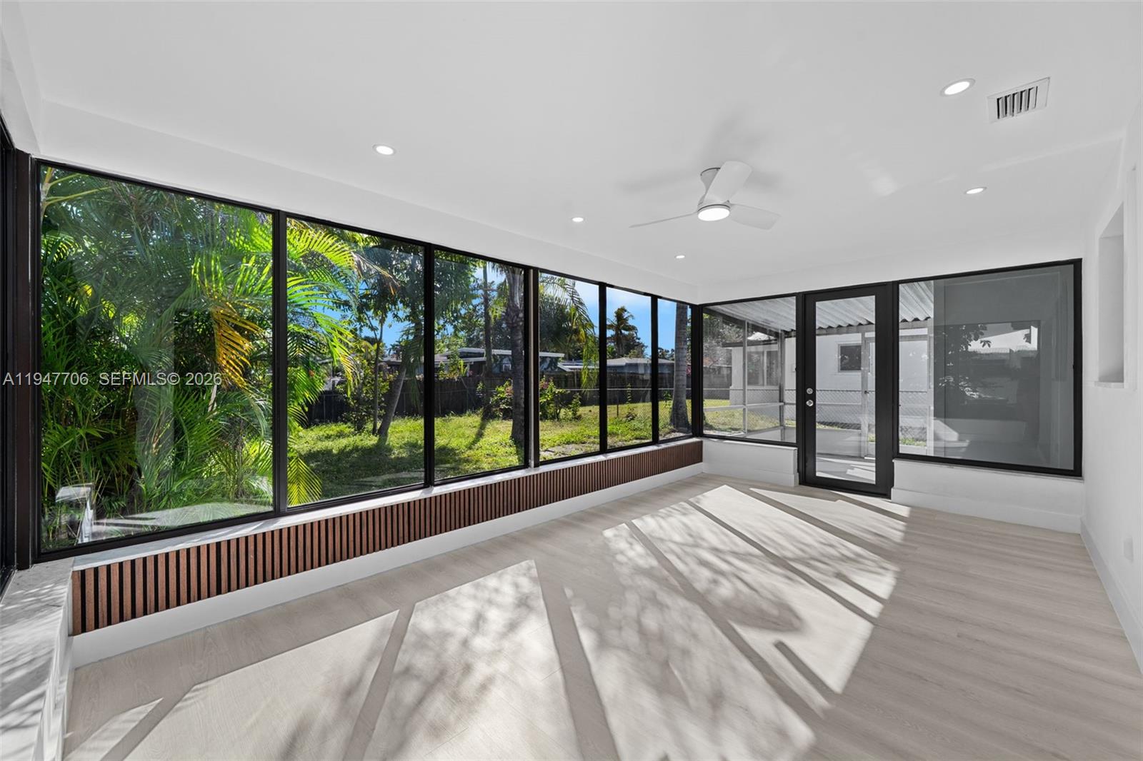 ACRES LAKE ESTATES - Residential