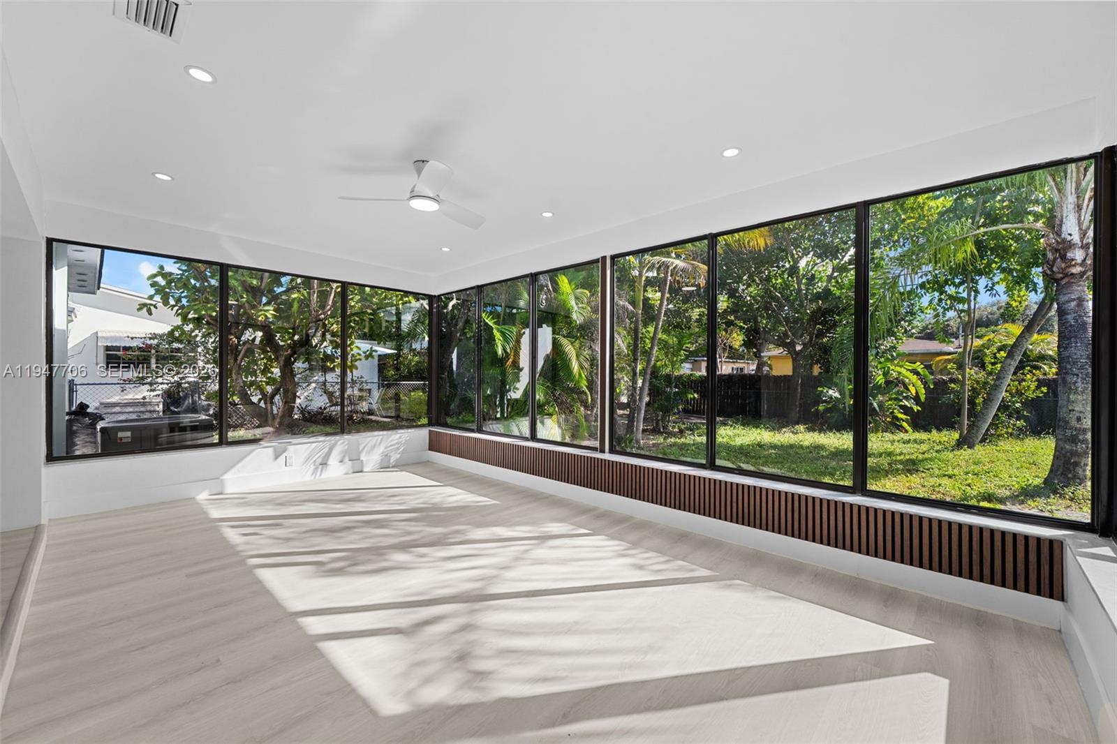 ACRES LAKE ESTATES - Residential