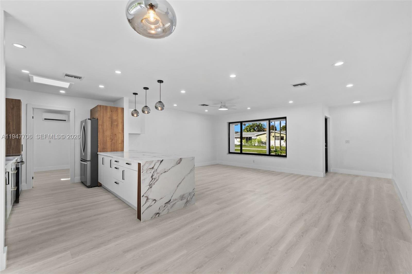 ACRES LAKE ESTATES - Residential