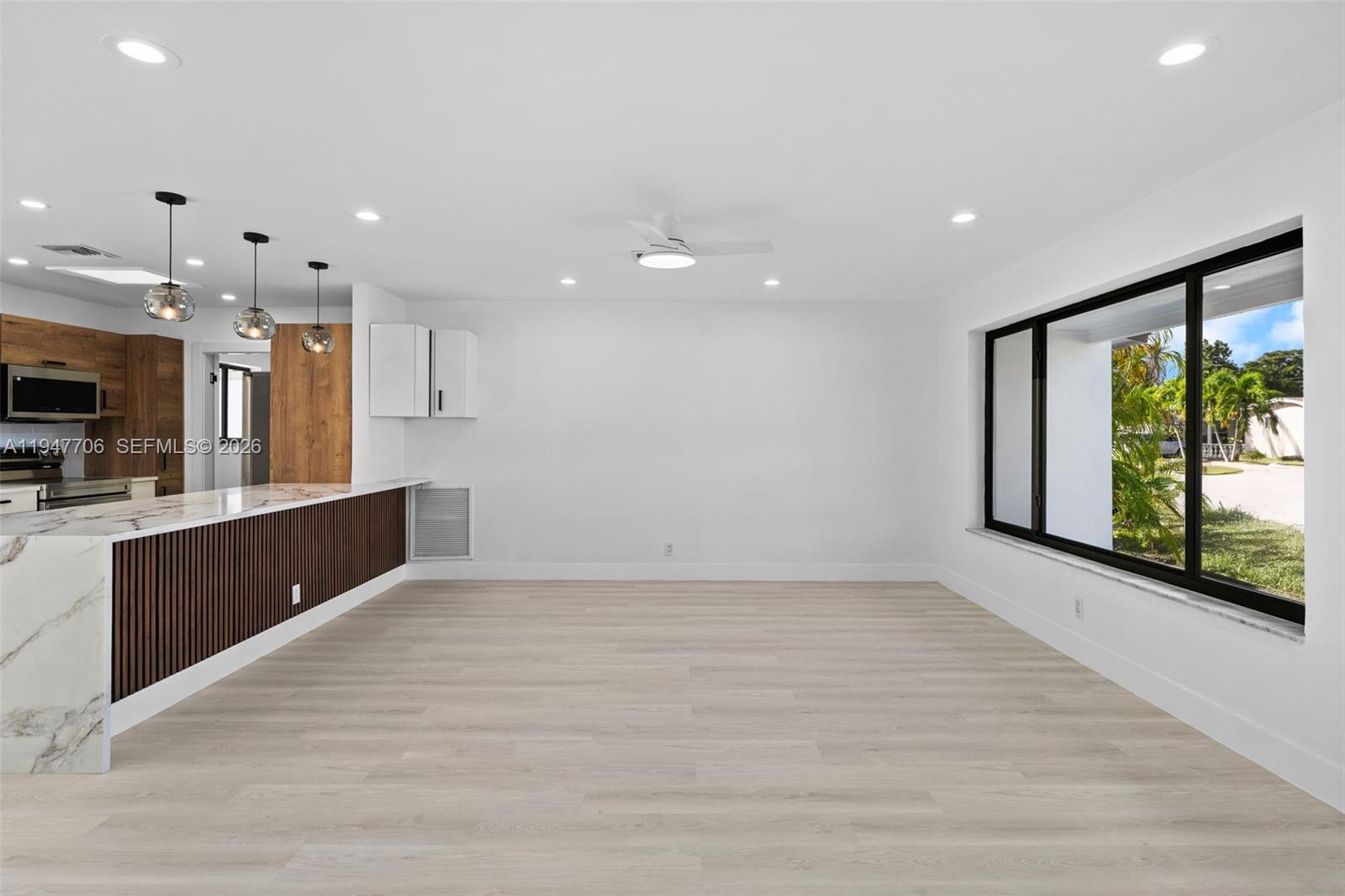 ACRES LAKE ESTATES - Residential