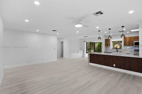 Photo of 709 SW 4th Ct, Hallandale Beach, FL 33009 (MLS # A11947706)