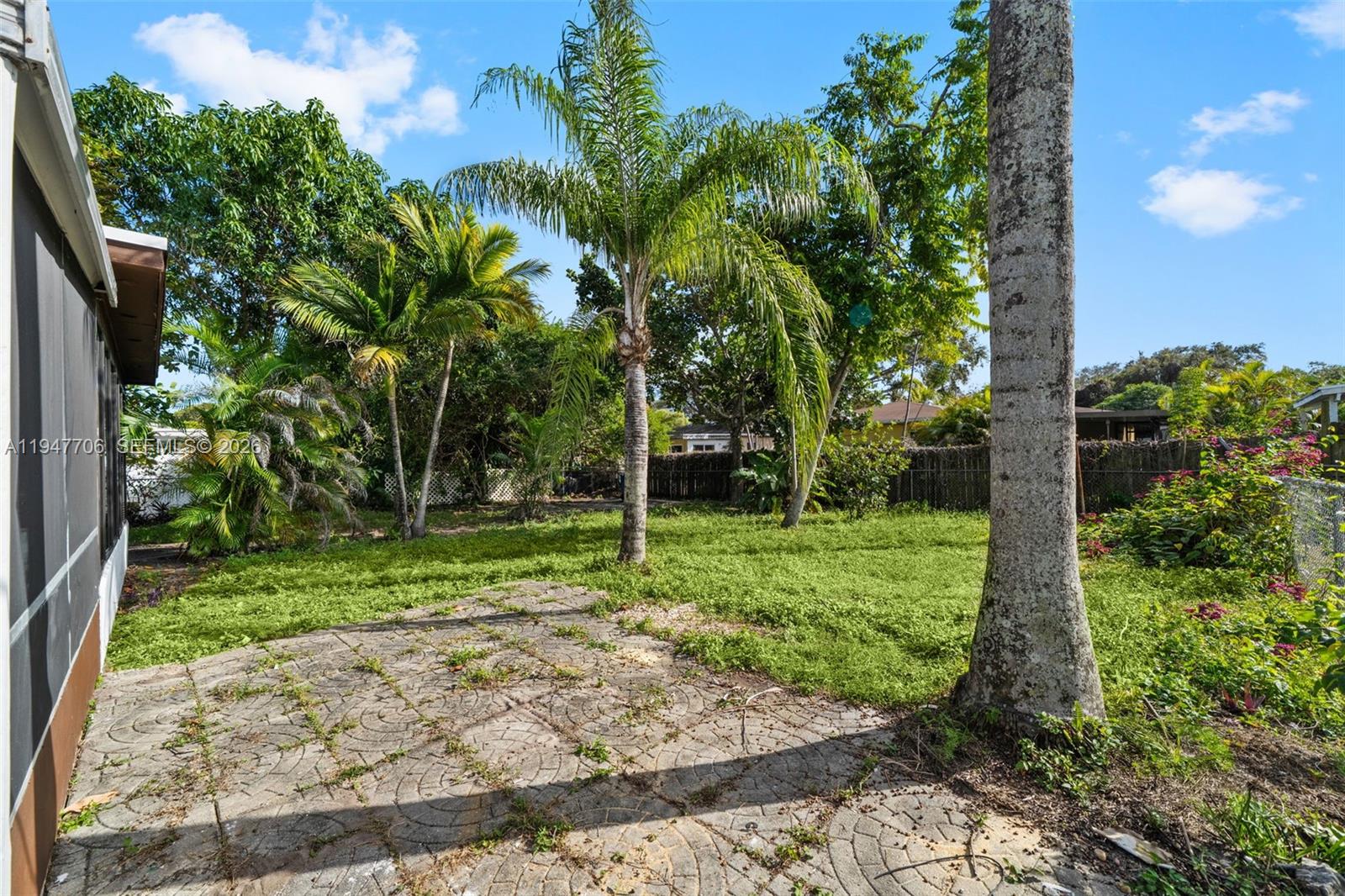 ACRES LAKE ESTATES - Residential