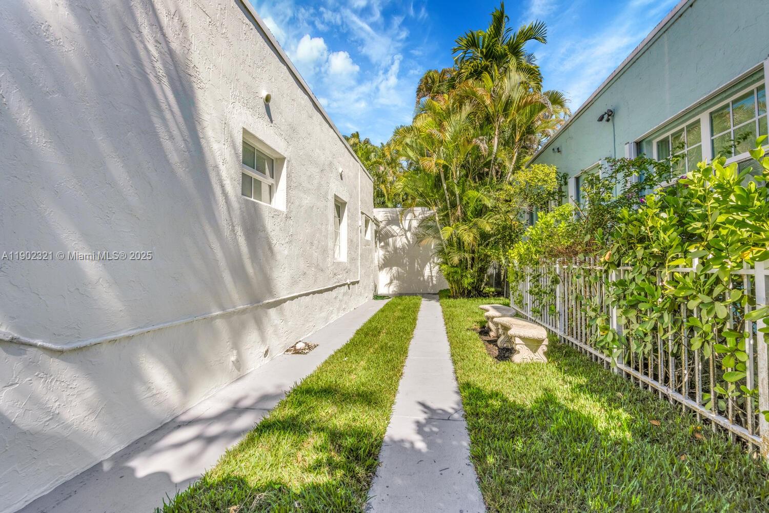 CORAL GABLES GRANADA SEC - Residential