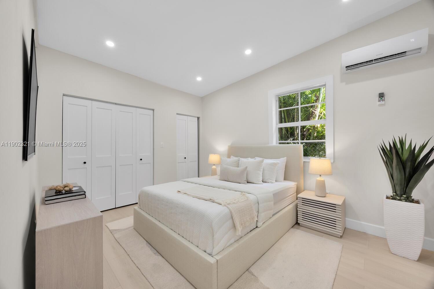 CORAL GABLES GRANADA SEC - Residential