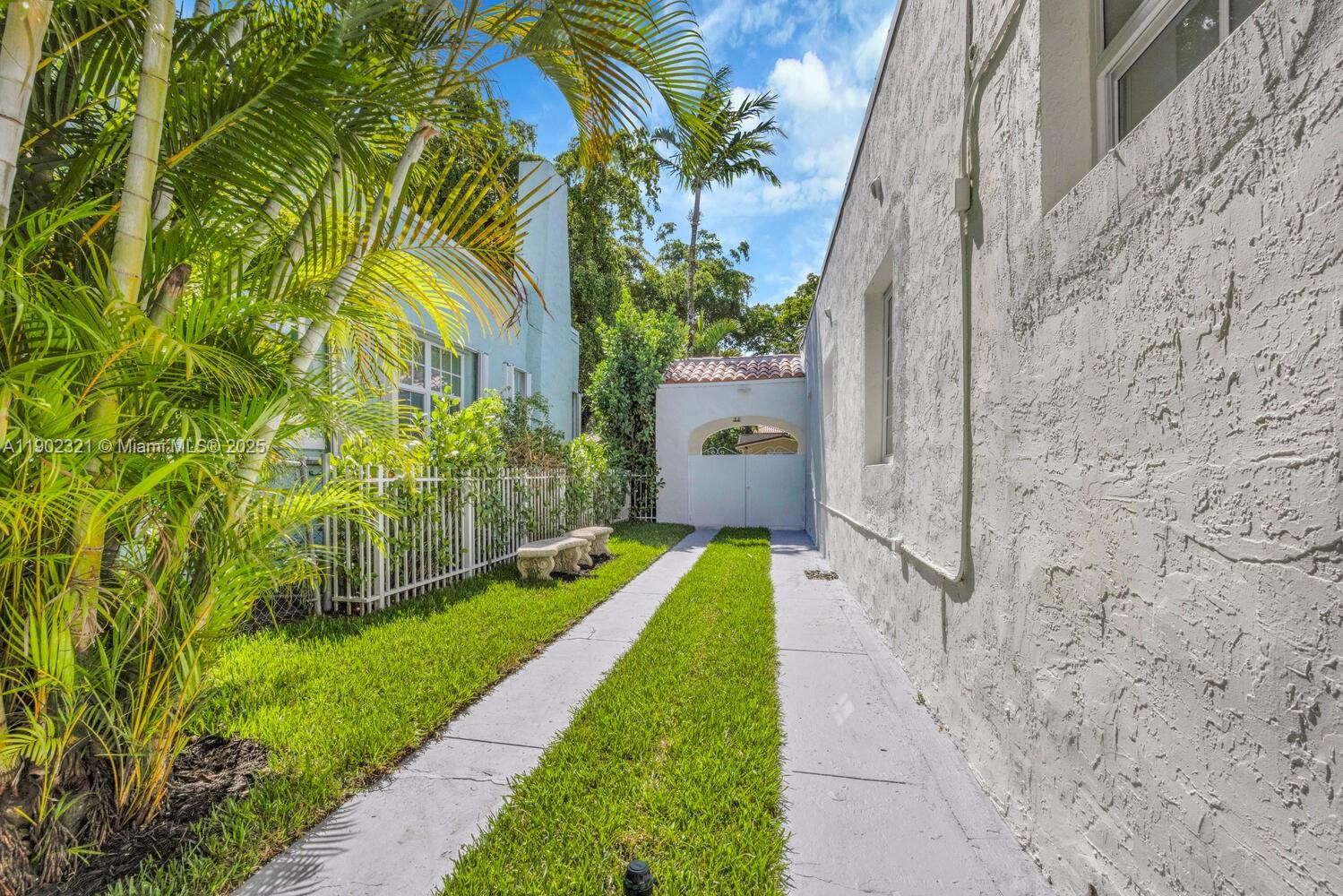 CORAL GABLES GRANADA SEC - Residential