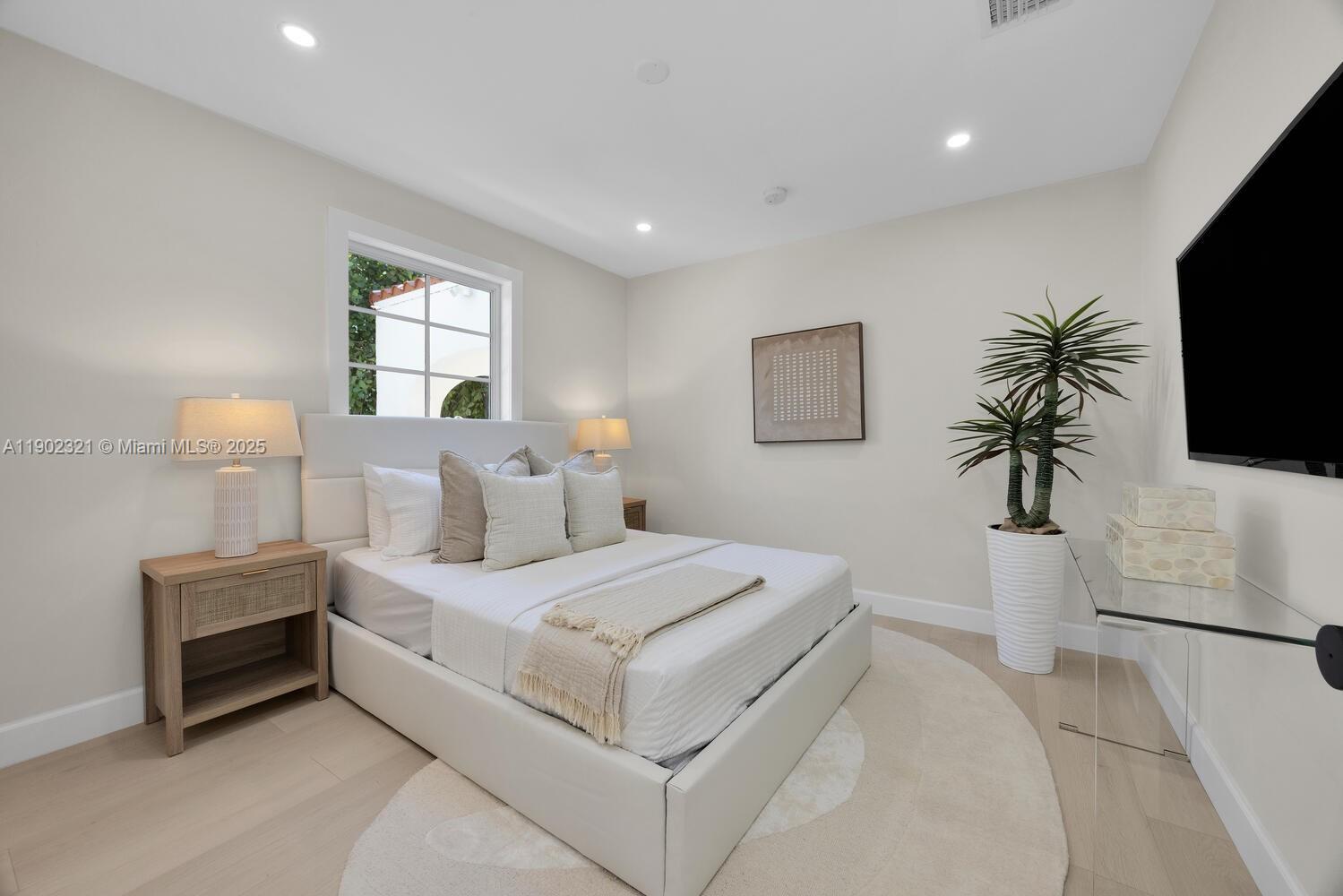 CORAL GABLES GRANADA SEC - Residential