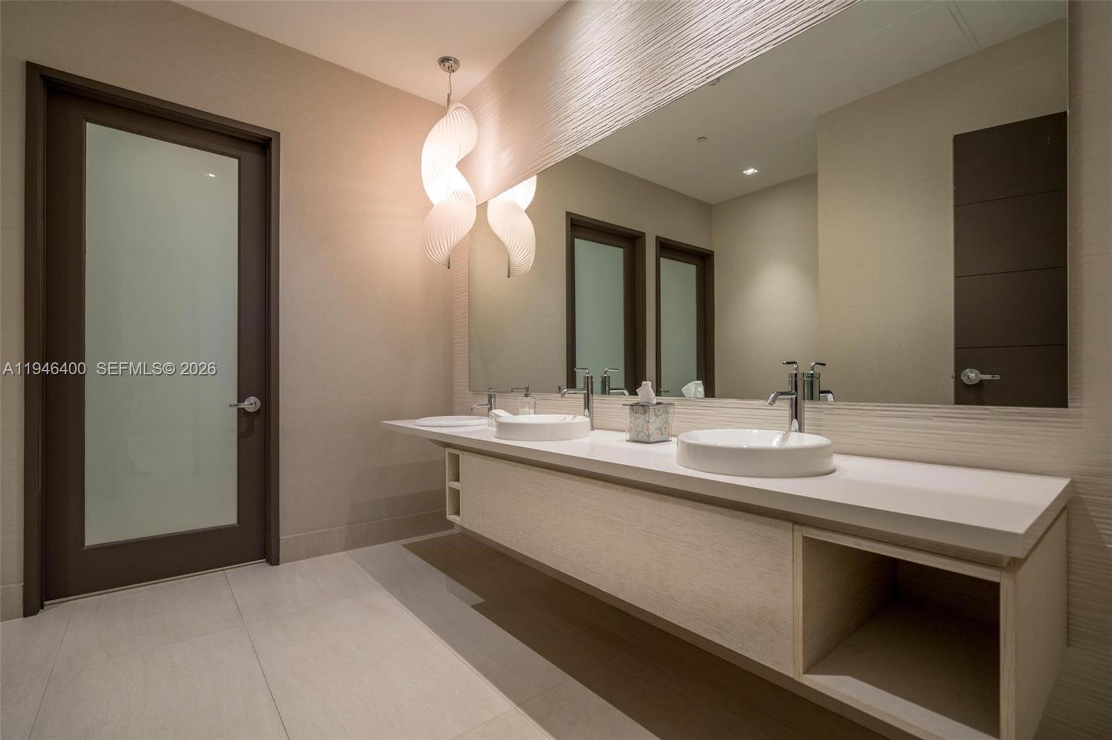 MARINA PALMS RESIDENCES N - Residential