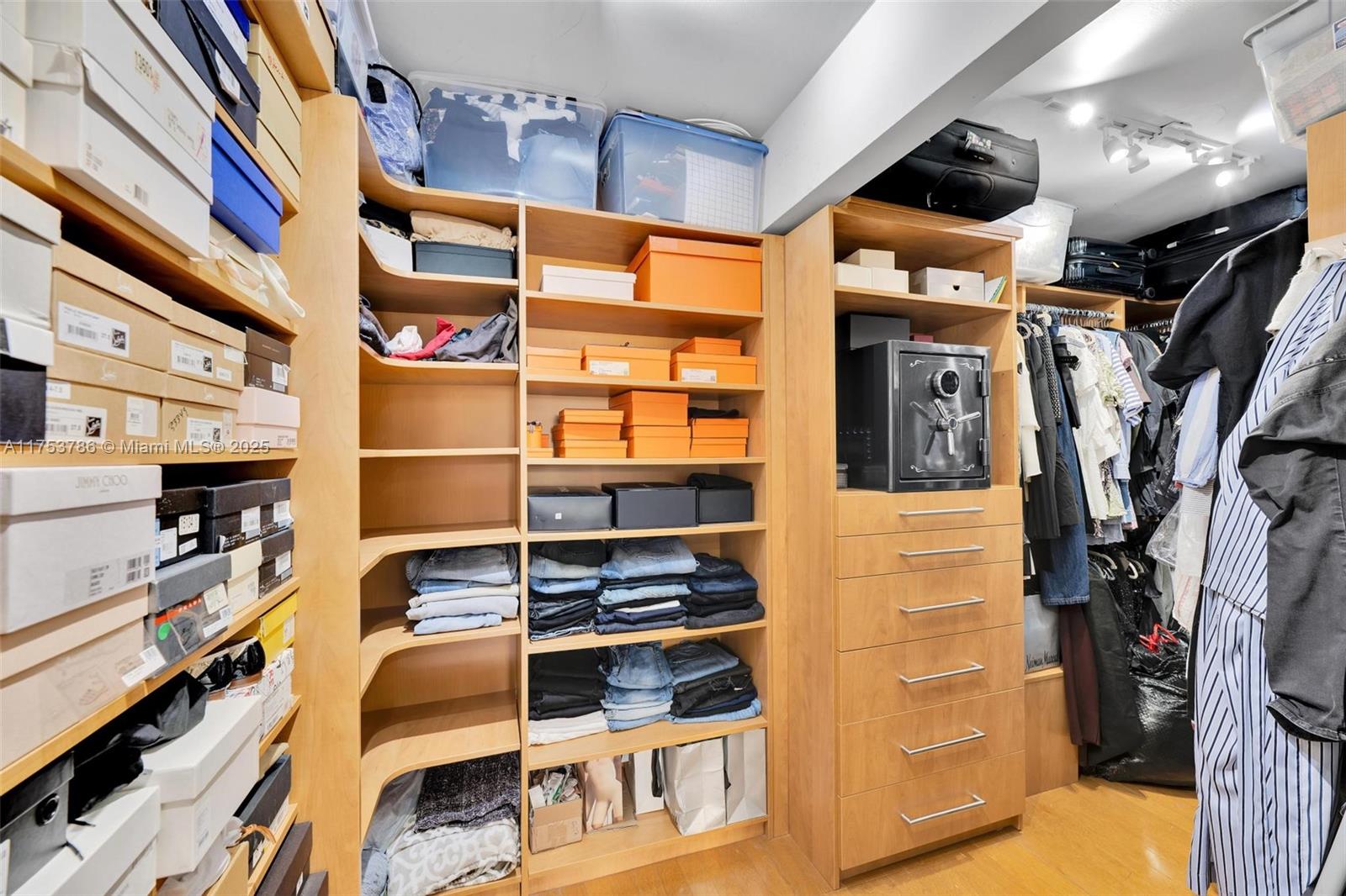 THE TIFFANY OF BAL HARBOUR - Residential