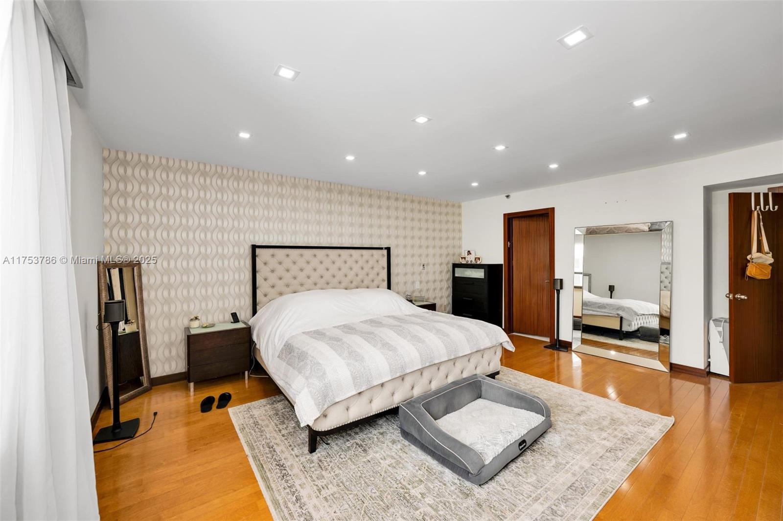 THE TIFFANY OF BAL HARBOUR - Residential