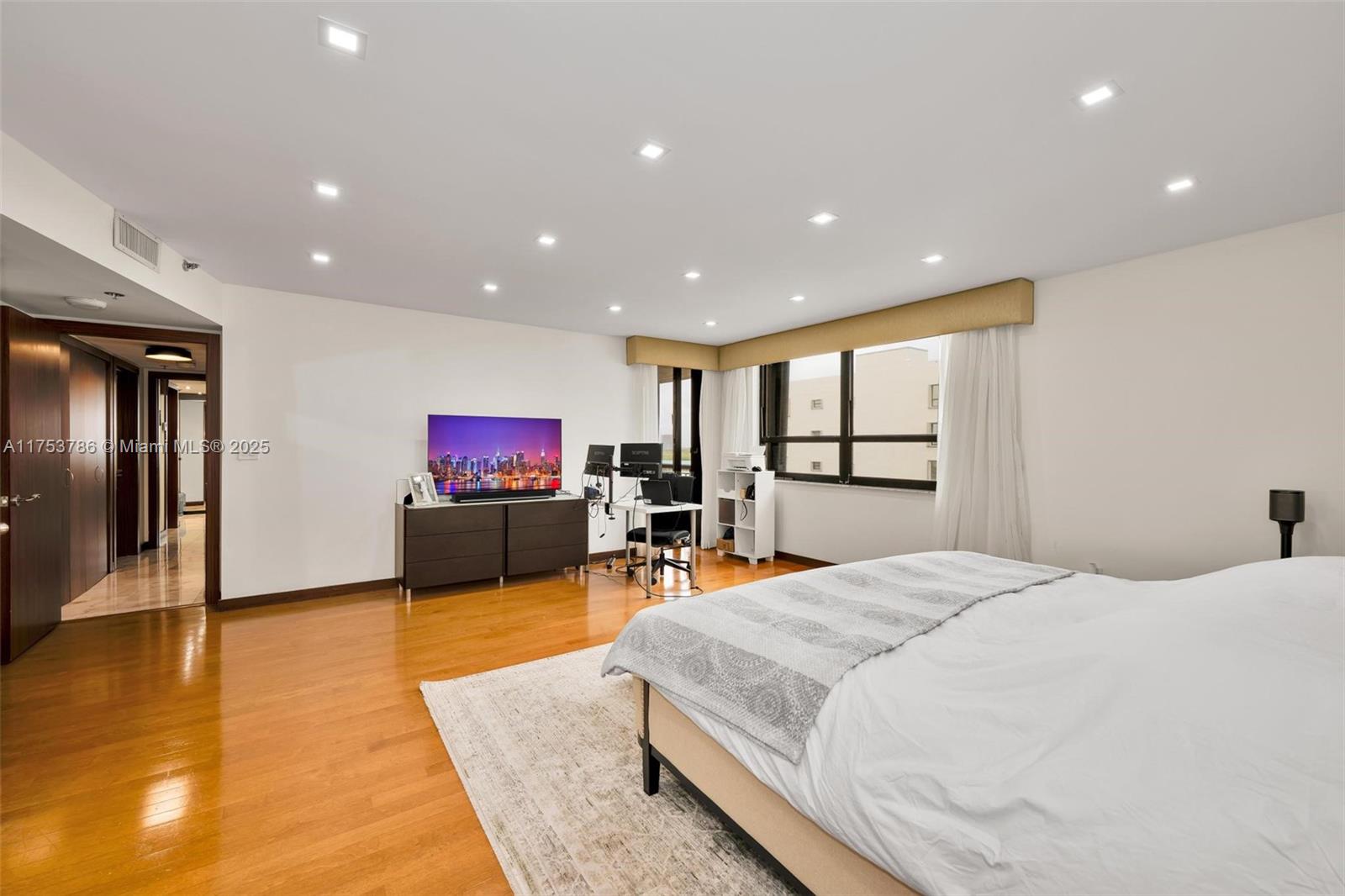 THE TIFFANY OF BAL HARBOUR - Residential