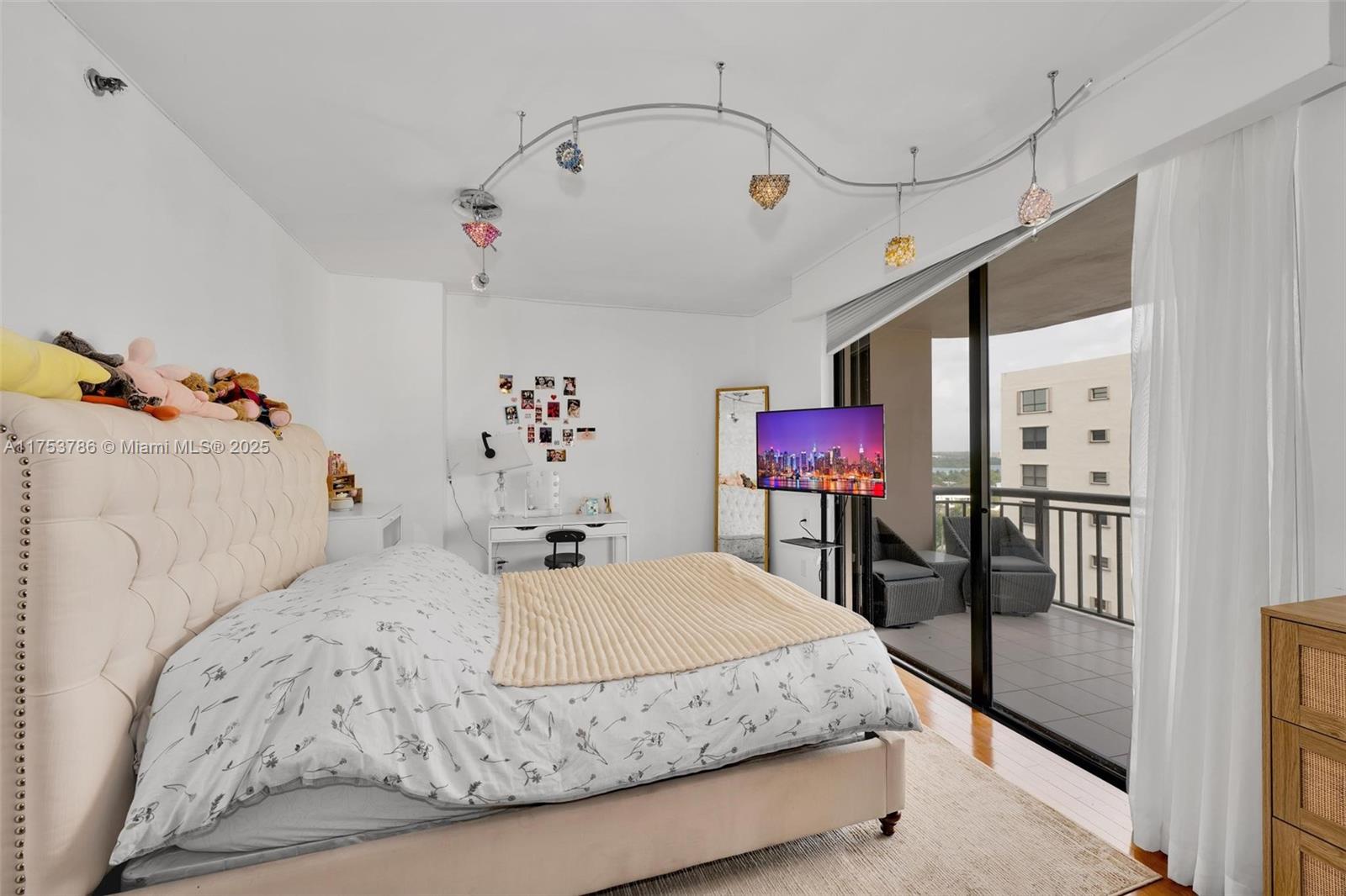 THE TIFFANY OF BAL HARBOUR - Residential