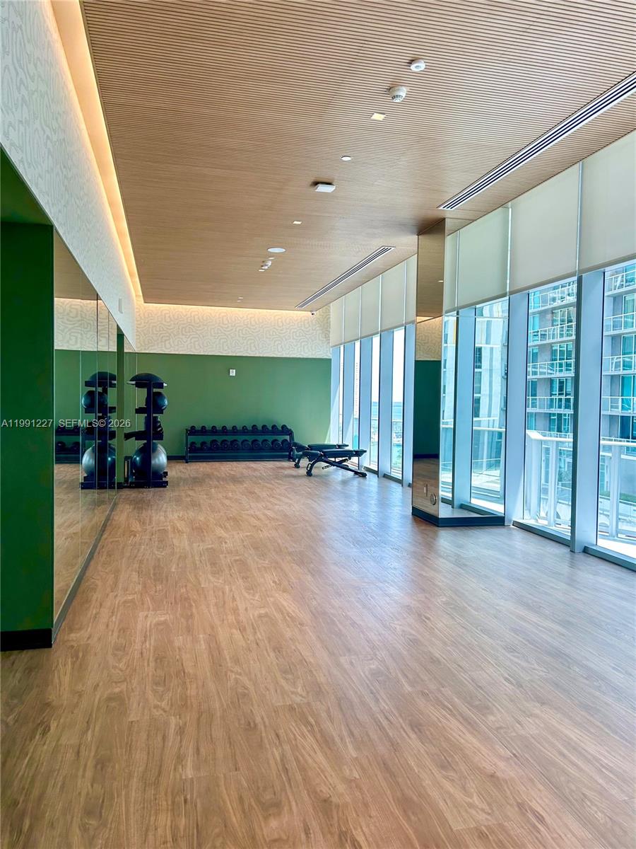 BRICKELL POINT - Residential