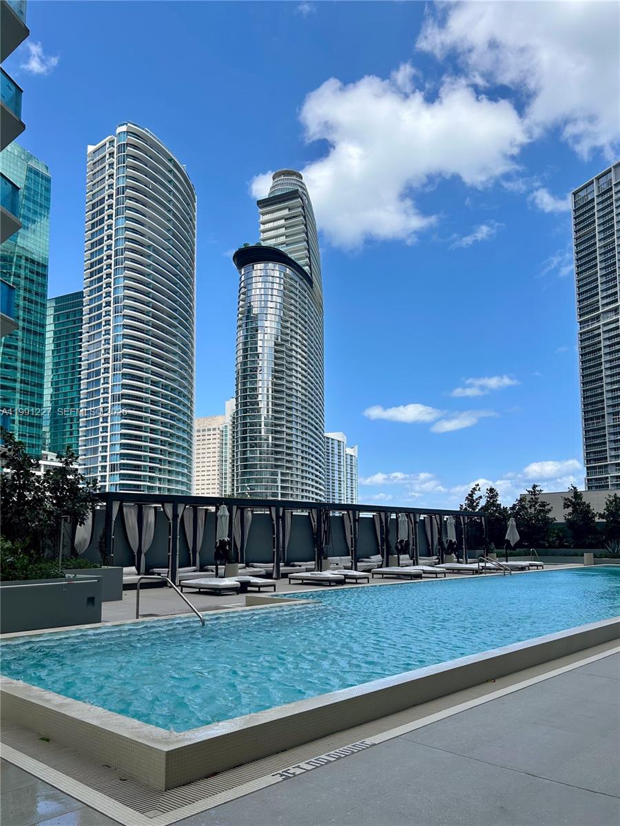BRICKELL POINT - Residential