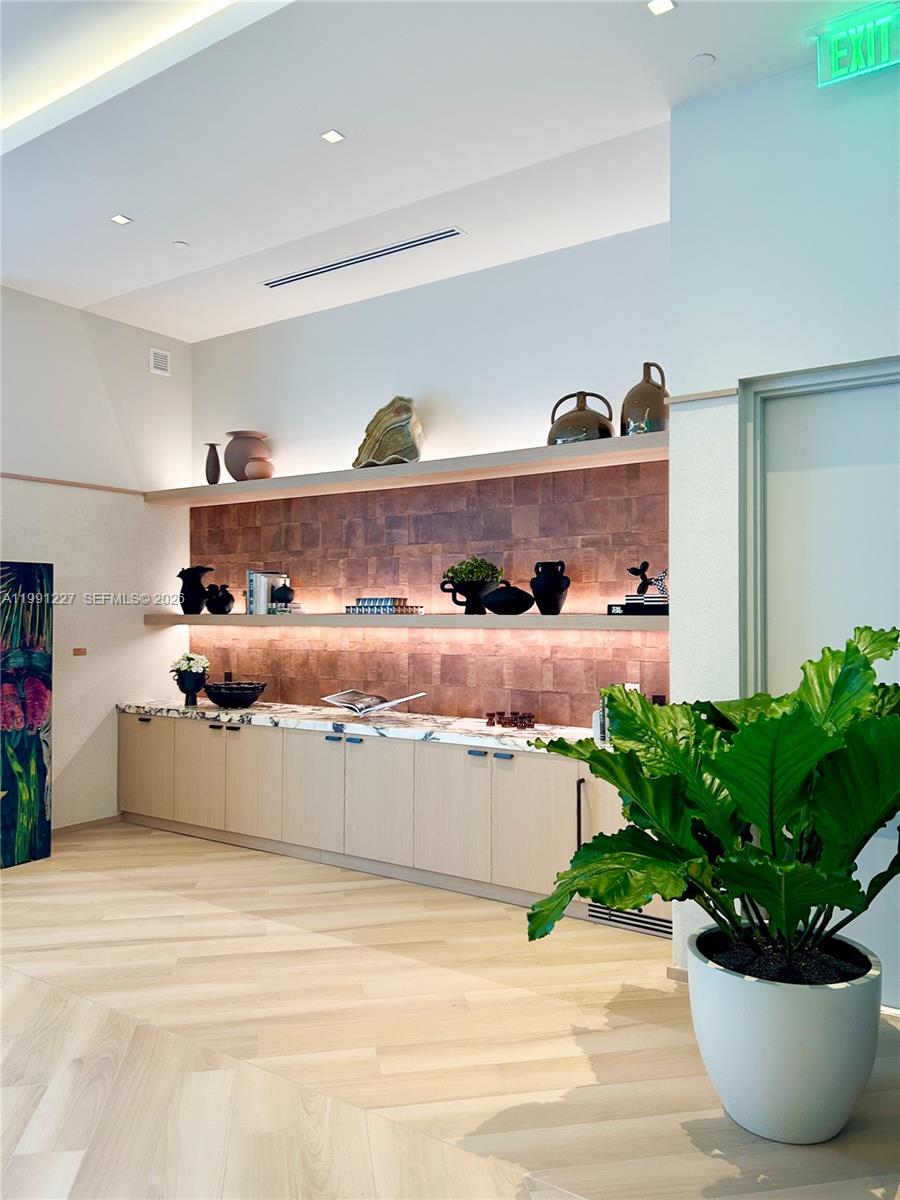 BRICKELL POINT - Residential