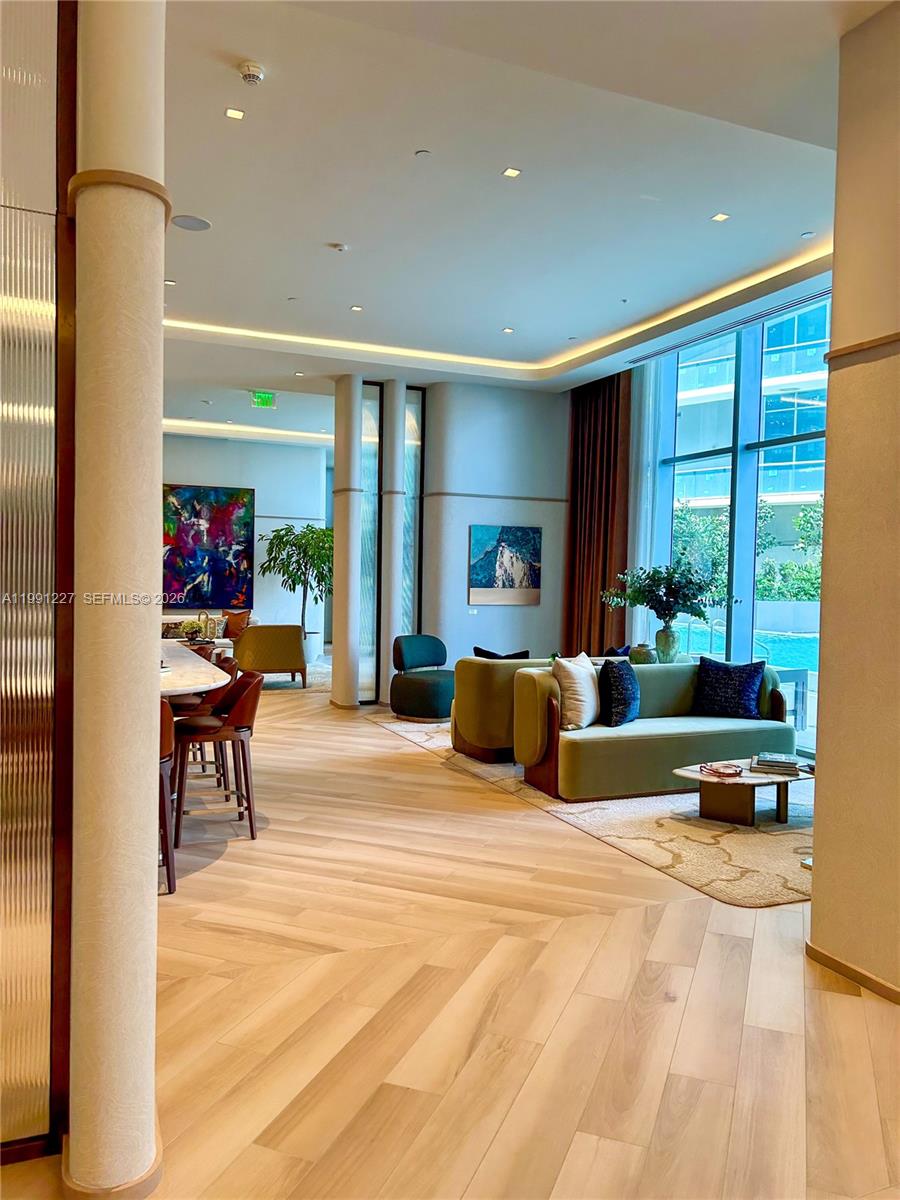 BRICKELL POINT - Residential