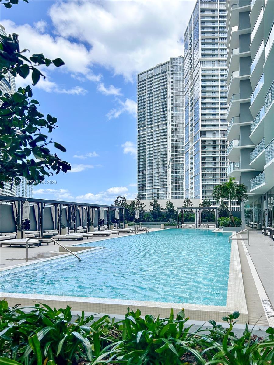 BRICKELL POINT - Residential