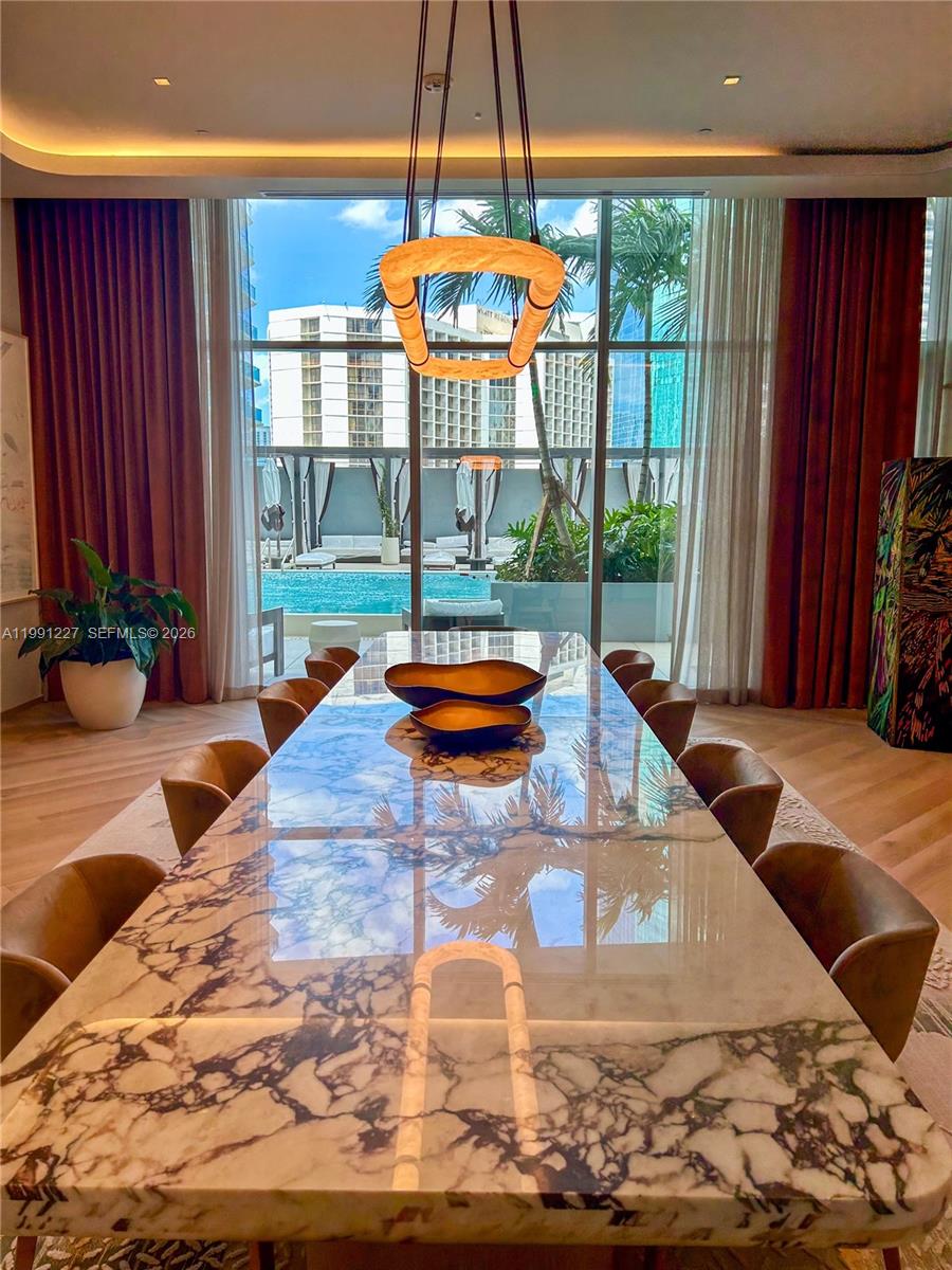 BRICKELL POINT - Residential