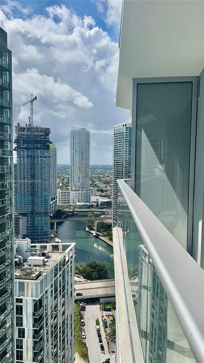 BRICKELL POINT - Residential