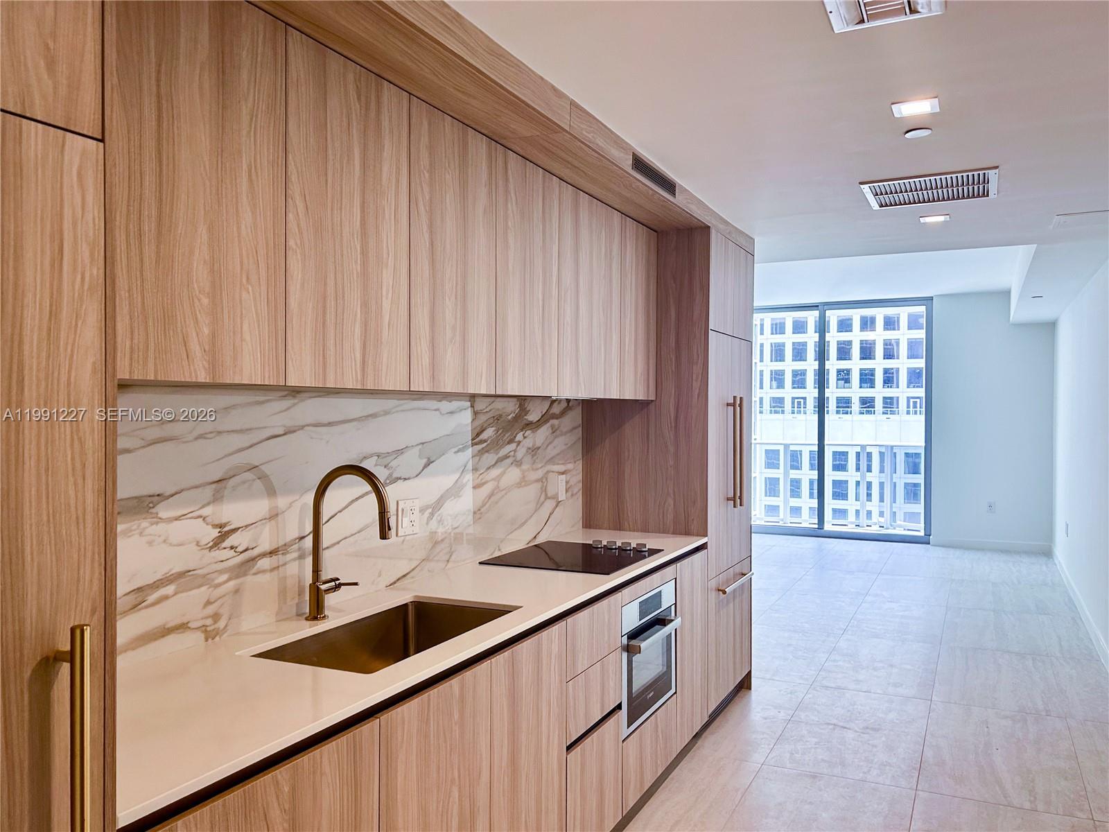 BRICKELL POINT - Residential