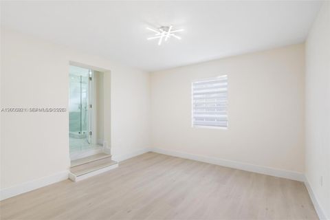 Tiny photo for 212 NW 103rd St, Miami, FL 33150 (MLS # A12006921)