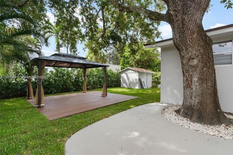Tiny photo for 212 NW 103rd St, Miami, FL 33150 (MLS # A12006921)