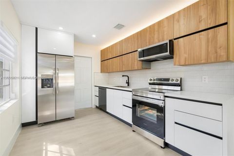 Tiny photo for 212 NW 103rd St, Miami, FL 33150 (MLS # A12006921)