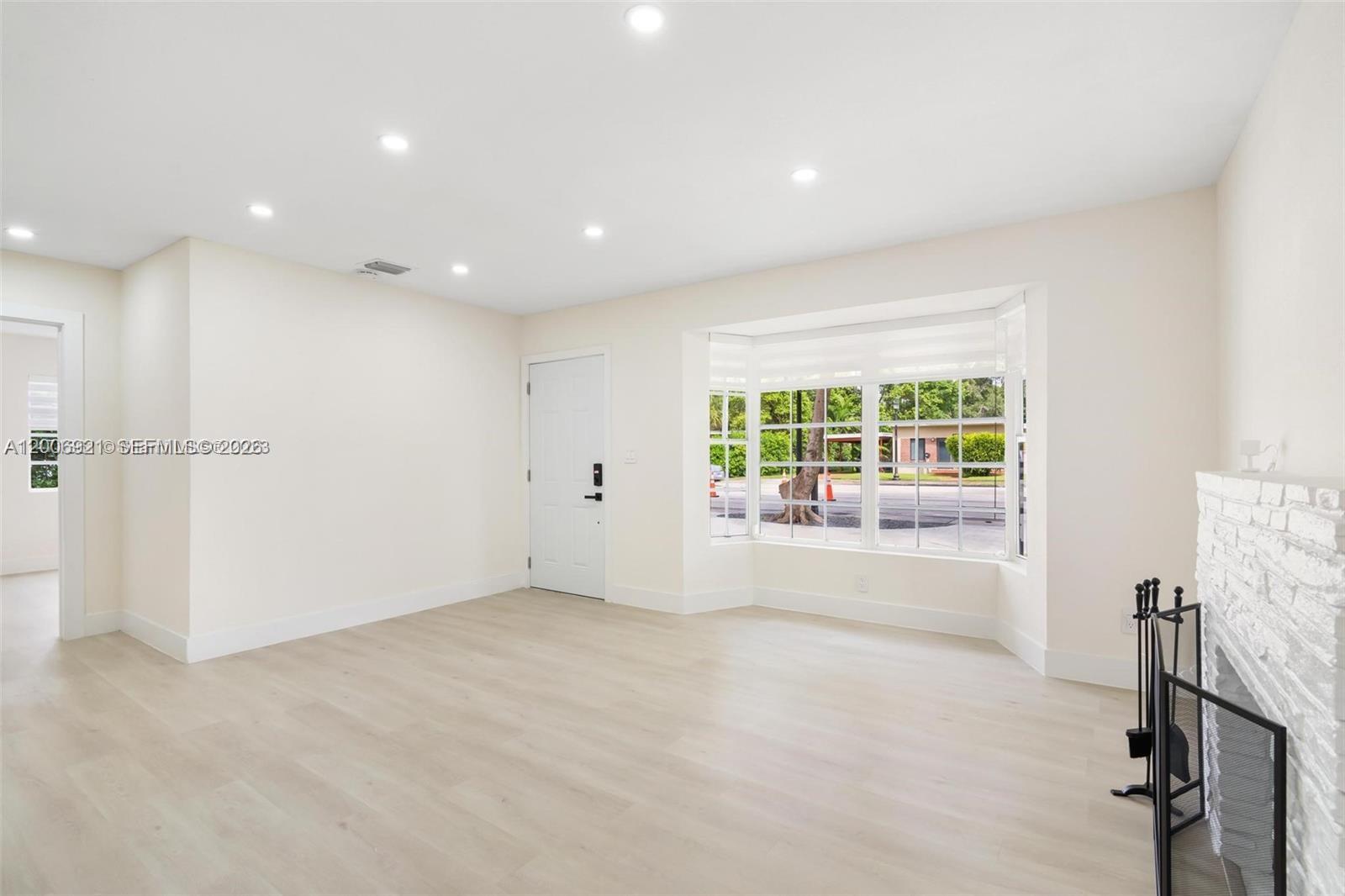 GENEVA GARDENS - Residential