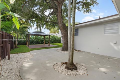 Tiny photo for 212 NW 103rd St, Miami, FL 33150 (MLS # A12006921)
