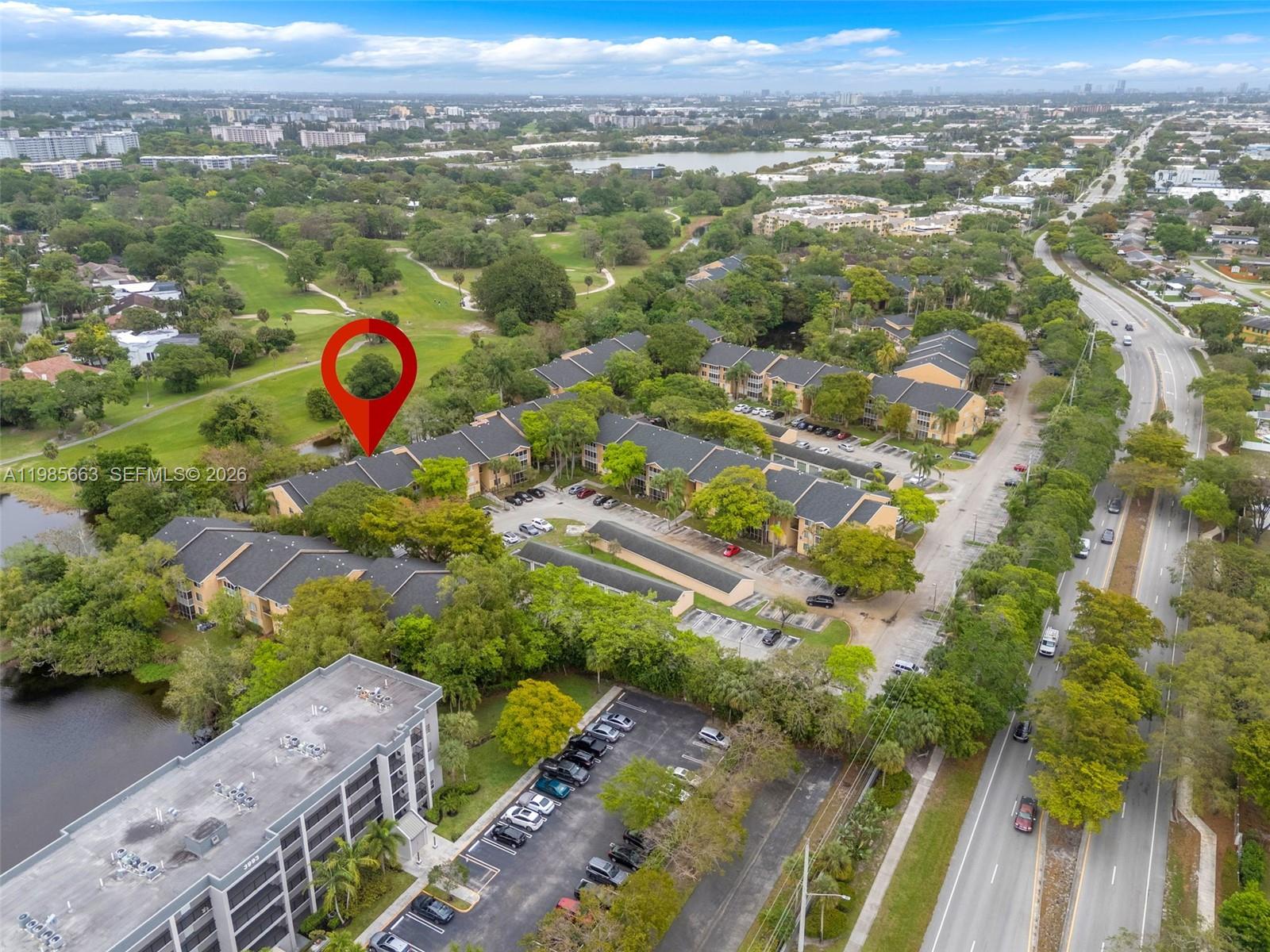 WINDWARD LAKES CONDO - Residential