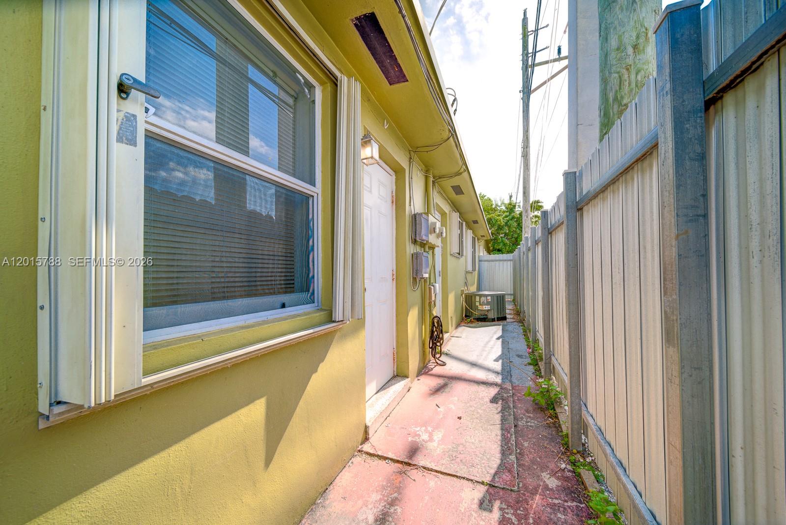 CORAL TERRACE SEC 2 - Residential Income