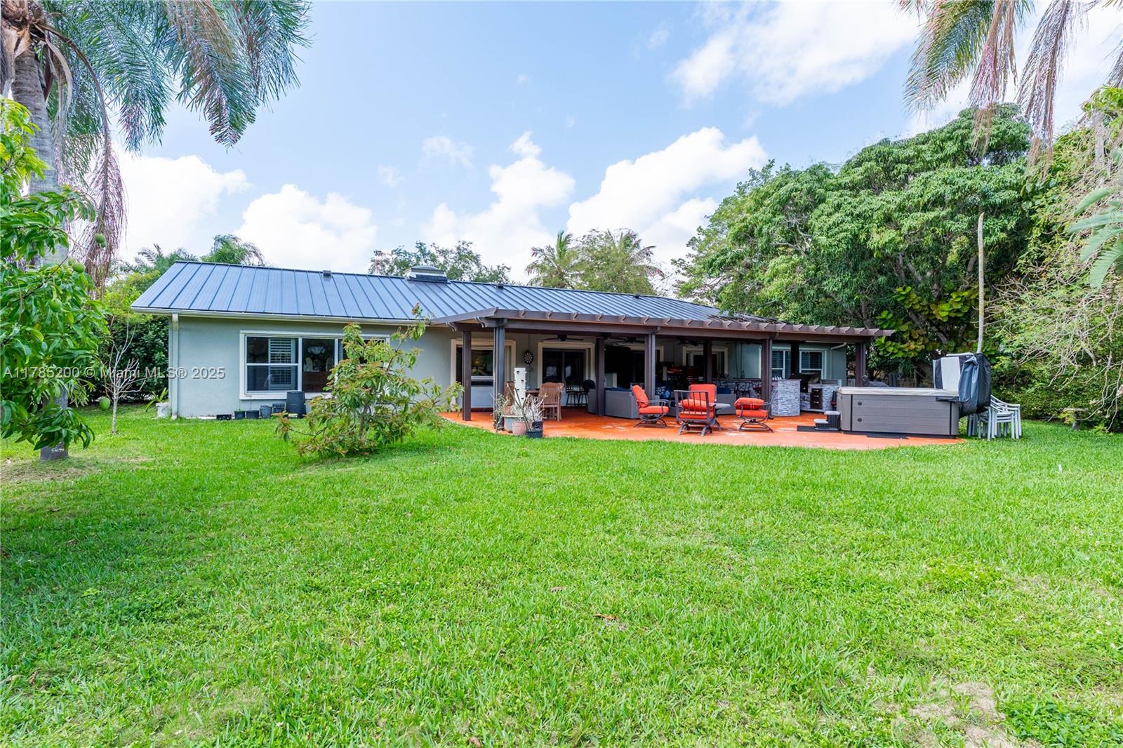 PINE TREE ESTATES 1ST ADDN - Residential