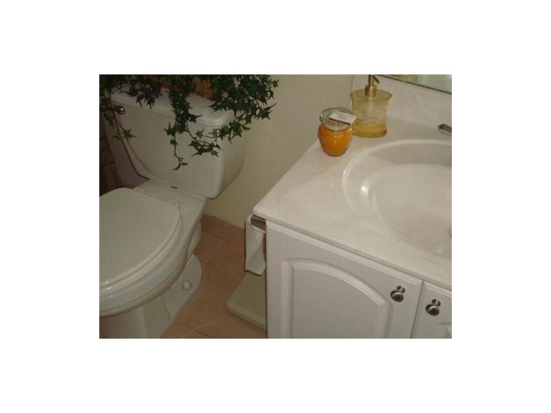 TIDES ON HOLLYWOOD BEACH - Residential Lease