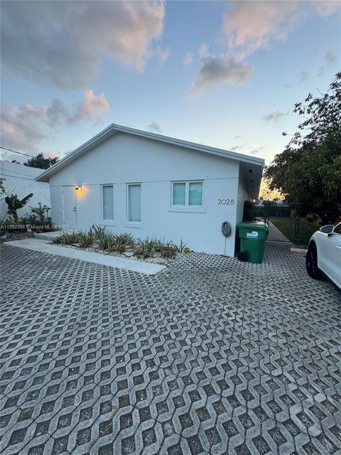 2028 SW 57th Ct Miami FL 33155