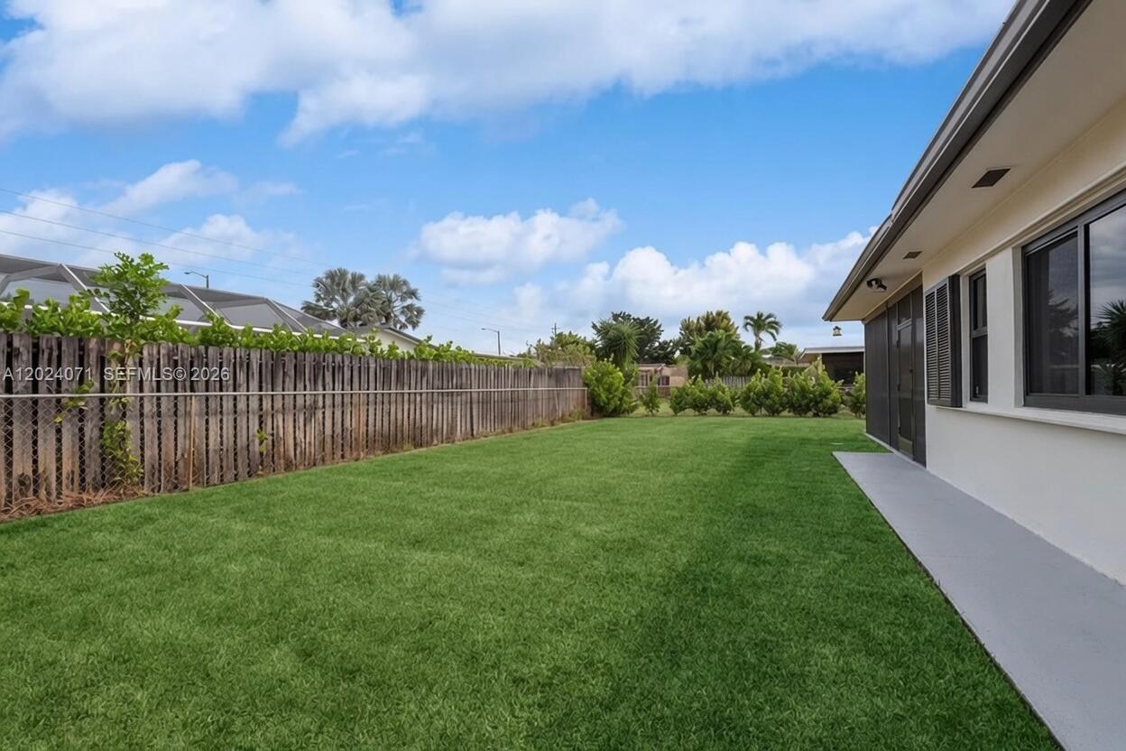 PEMBROKE LAKES SEC 4 - Residential