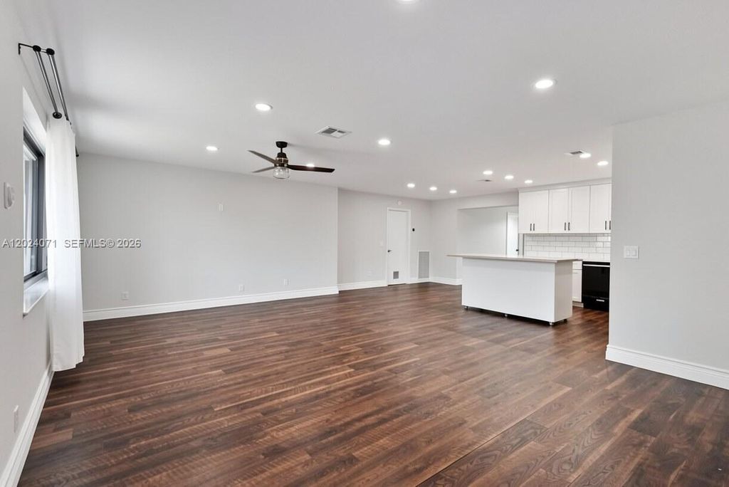 Photo of 11901 NW 23rd St, Pembroke Pines, FL 33026 (MLS # A12024071)