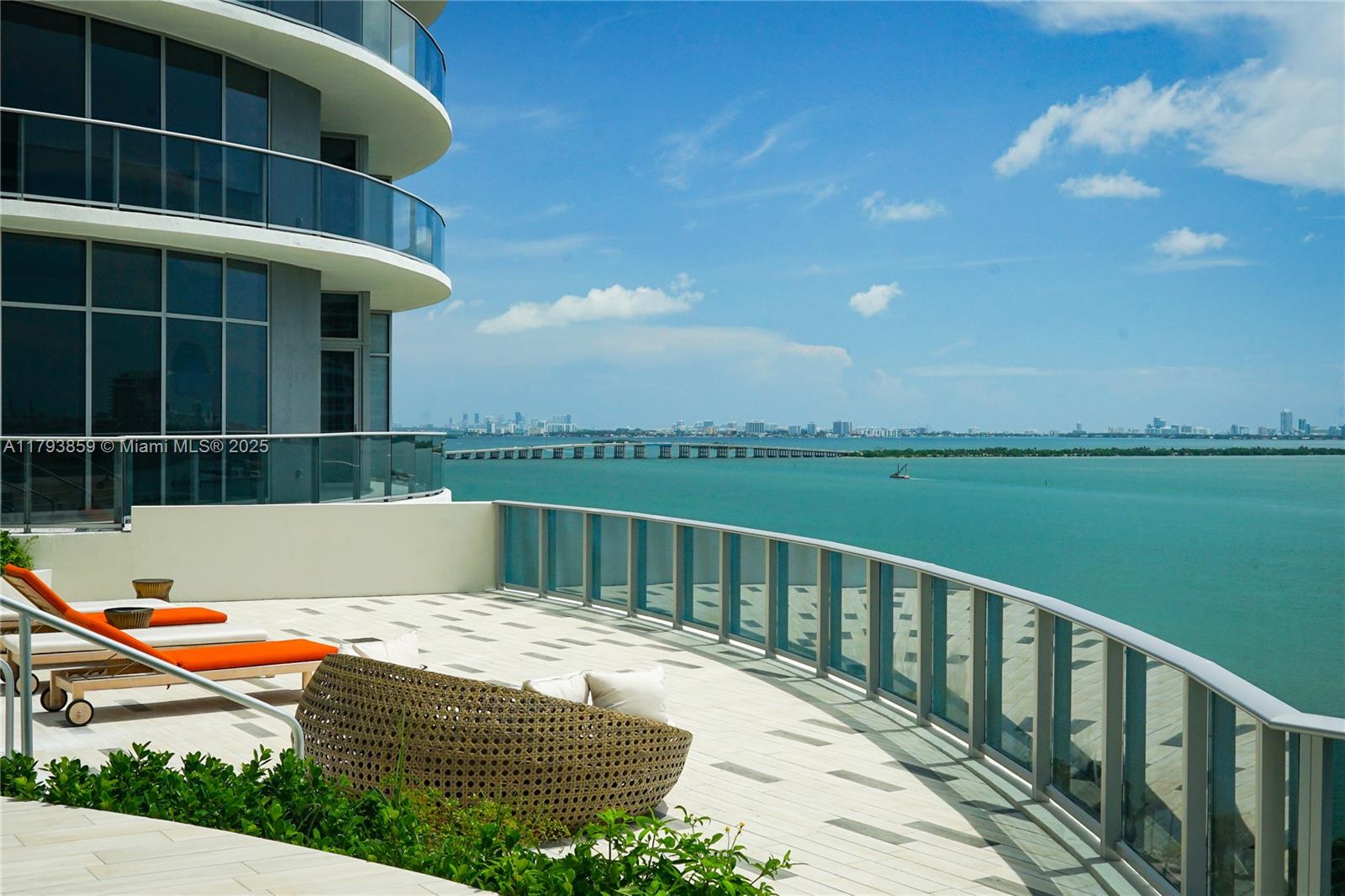 ARIA ON THE BAY CONDO - Residential Lease